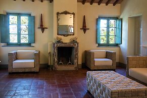 Villa in Tuscany Near Medieval Ghizzano