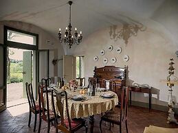 Villa in Tuscany Near Medieval Ghizzano
