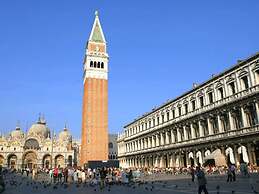 Attractive Apartment near Venice with Touristy Spots