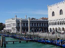 Attractive Apartment near Venice with Touristy Spots