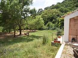 Quiet & Cottage in Estate Casas da Cerca near Troviscais