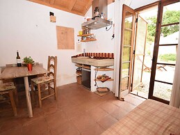 Quiet & Cottage in Estate Casas da Cerca near Troviscais