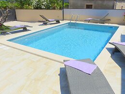 Cozy Holiday Home in Valtura With Swimming Pool