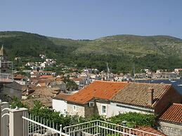 Rustic Apartment in Vis With Terrace