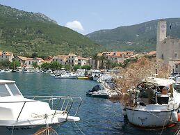 Apartment in Vis With Terrace