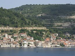 Apartment in Vis With Terrace