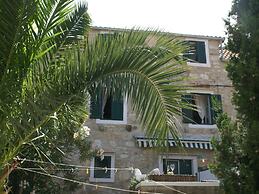 Apartment in Vis With Terrace