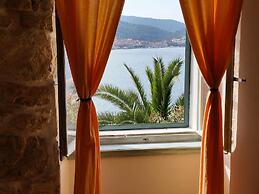 Apartment in Vis With Terrace