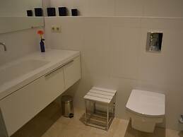 Very Central, Seabeach Closeby, Private Terrace, Free Wifi
