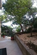 Delightfully Decorated Apartment with Sea View near Beach