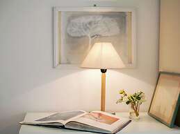 Delightfully Decorated Apartment with Sea View near Beach