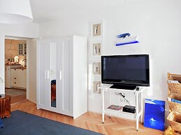 Delightfully Decorated Apartment with Sea View near Beach