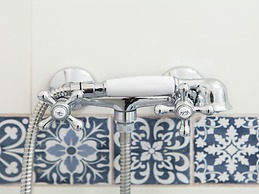 Delightfully Decorated Apartment with Sea View near Beach