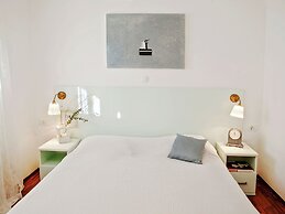 Delightfully Decorated Apartment with Sea View near Beach