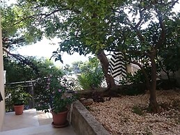 Delightfully Decorated Apartment with Sea View near Beach