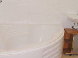 Luxurious Chalet in Riddes with Hot Tub