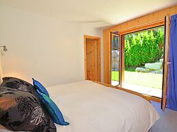 Luxurious Chalet in Riddes with Hot Tub