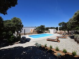 Not Detached Home With Swimming Pool for use