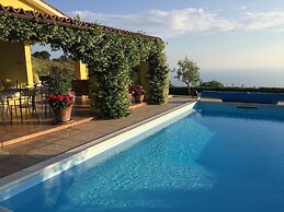 Bungalow in Maratea With Pool Near Beach