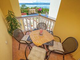 Apartment in Dramalj With Swimming Pool