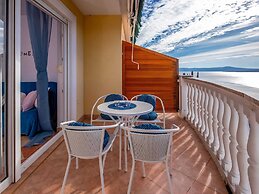 Gorgeous Apartment With Hot Tub and Terrace With Sea View