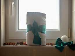 Gorgeous Apartment With Hot Tub and Terrace With Sea View