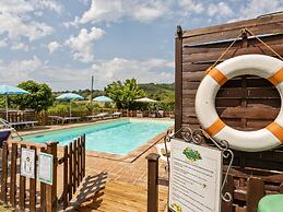 Belvilla by OYO Apartment in Assissi With Terrace