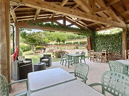 Belvilla by OYO Apartment in Assissi With Terrace