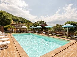 Belvilla by OYO Apartment in Assissi With Terrace