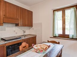 Belvilla by OYO Apartment in Assissi With Terrace
