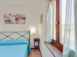 Belvilla by OYO Apartment in Assissi With Terrace