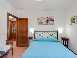 Belvilla by OYO Apartment in Assissi With Terrace