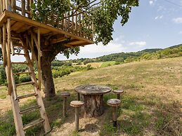 Belvilla by OYO Apartment in Assissi With Terrace
