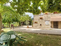 Belvilla by OYO Apartment in Assissi With Terrace