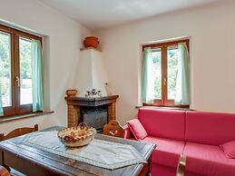 Belvilla by OYO Apartment in Assissi With Terrace