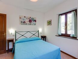 Belvilla by OYO Apartment in Assissi With Terrace