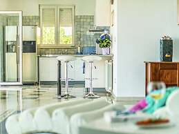 Spacious Detached Villa with Pool near Pula with sea View