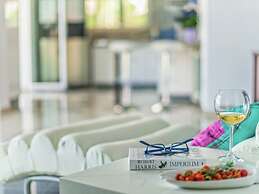 Spacious Detached Villa with Pool near Pula with sea View