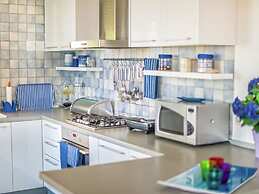 Spacious Detached Villa with Pool near Pula with sea View