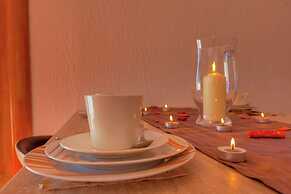 Adorable Apartment With Pool, Hot Tub & Terrace With Sea View