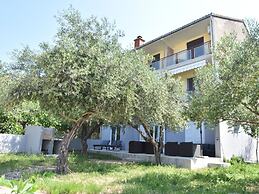 Spacious and Modern Apartment on the Beach in Klek