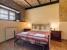 Secluded Mansion in Perugia with Hot Tub