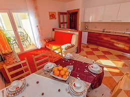 Peaceful Apartment in Dramalj with Hot Tub