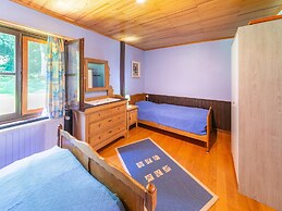 Charming Chalet in Vielsalm