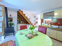 Lovely Mediterranean Home near Beach with Private Open & Covered Terra