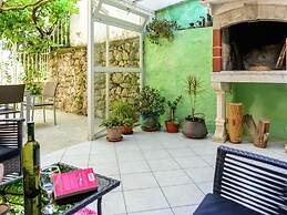 Lovely Mediterranean Home near Beach with Private Open & Covered Terra