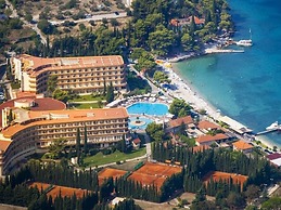 Lovely Mediterranean Home near Beach with Private Open & Covered Terra