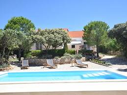 Home With a Private Terrace in a Quiet Area, Near the Sea