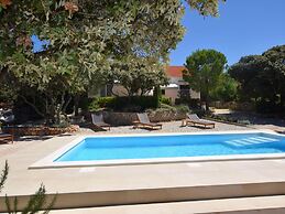 Home With a Private Terrace in a Quiet Area, Near the Sea