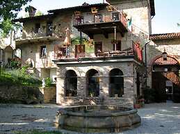 Mansion in Bastia Mondovi With Pool